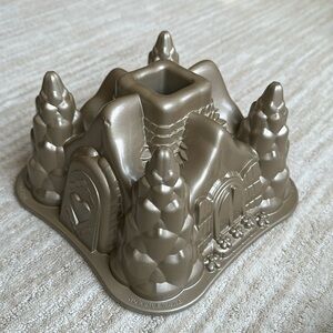 Williams Sonoma Nordic Ware HANSEL & GRETEL Bundt Pan Cake Mold 10 Cup